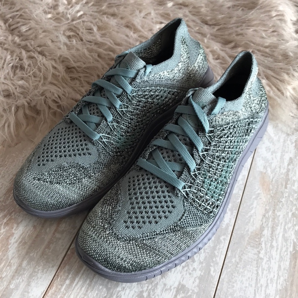 NWT Nike ID Custom Free RN Flyknit - Picture 7 of 7